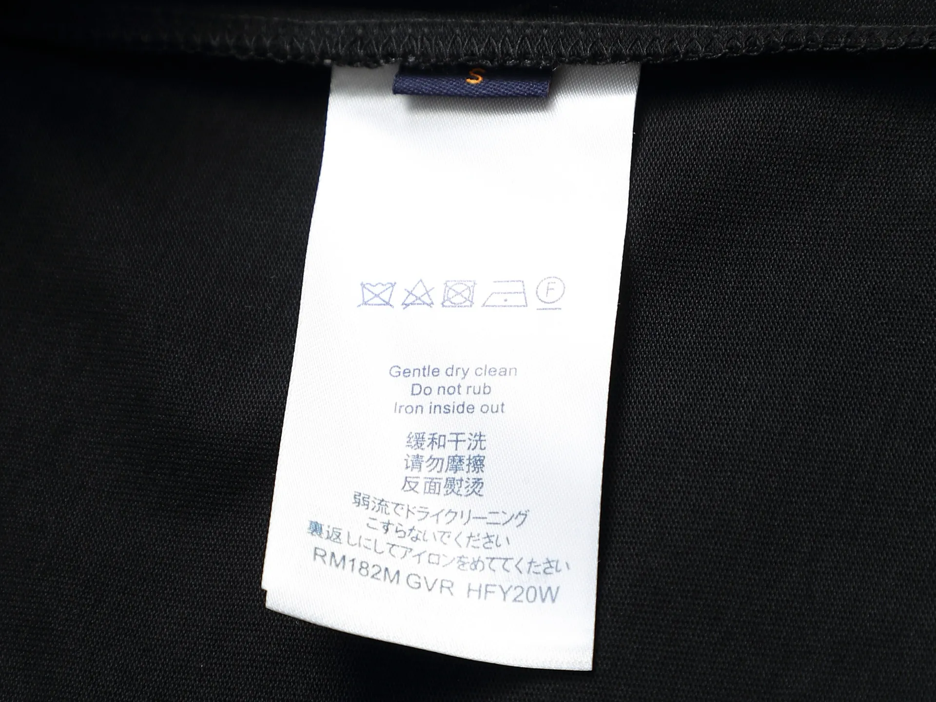 🅿️170 LV Louis Vuitton 25ss spring and summer printed short T series -1v Yayoi Kusama series pumpkin 🎃 pattern round neck short-sleeved T-shirt made of 32-count double yarn pure cotton 240g, washed at high temperature, will not shrink or fade. Comfortable to the touch, super texture❤️ Back-stitched cuff design, yellow back-mark embellishment, and a full set of accessories. A must-have for trendy men and trendy women, the classic drop-shoulder slightly wide version is available exclusively from stock!         ⚠️Only make high quality products, reject junk goods!  -Color: White Black -Size: XS S M L -Crowd: Unisex